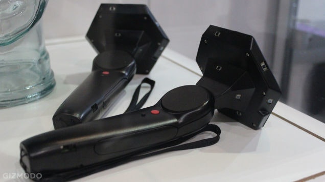 HTC Re Vive 的控制器