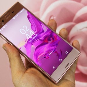 是藉粉色吸引女性消費族群 Xperia XZ山茶花配色動眼看的第19張圖