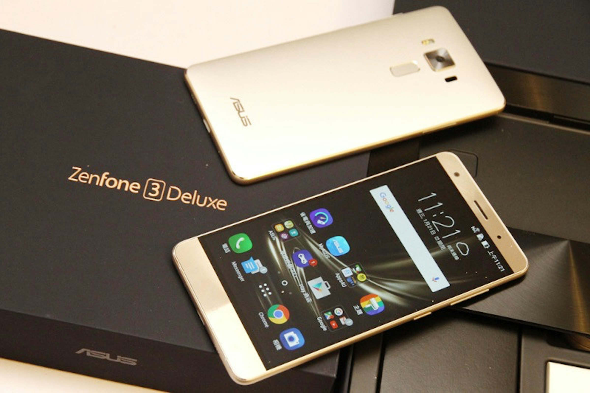 是動眼看／首發Snapdragon 821機種 市售版ZenFonex 3 Deluxe這篇文章的首圖