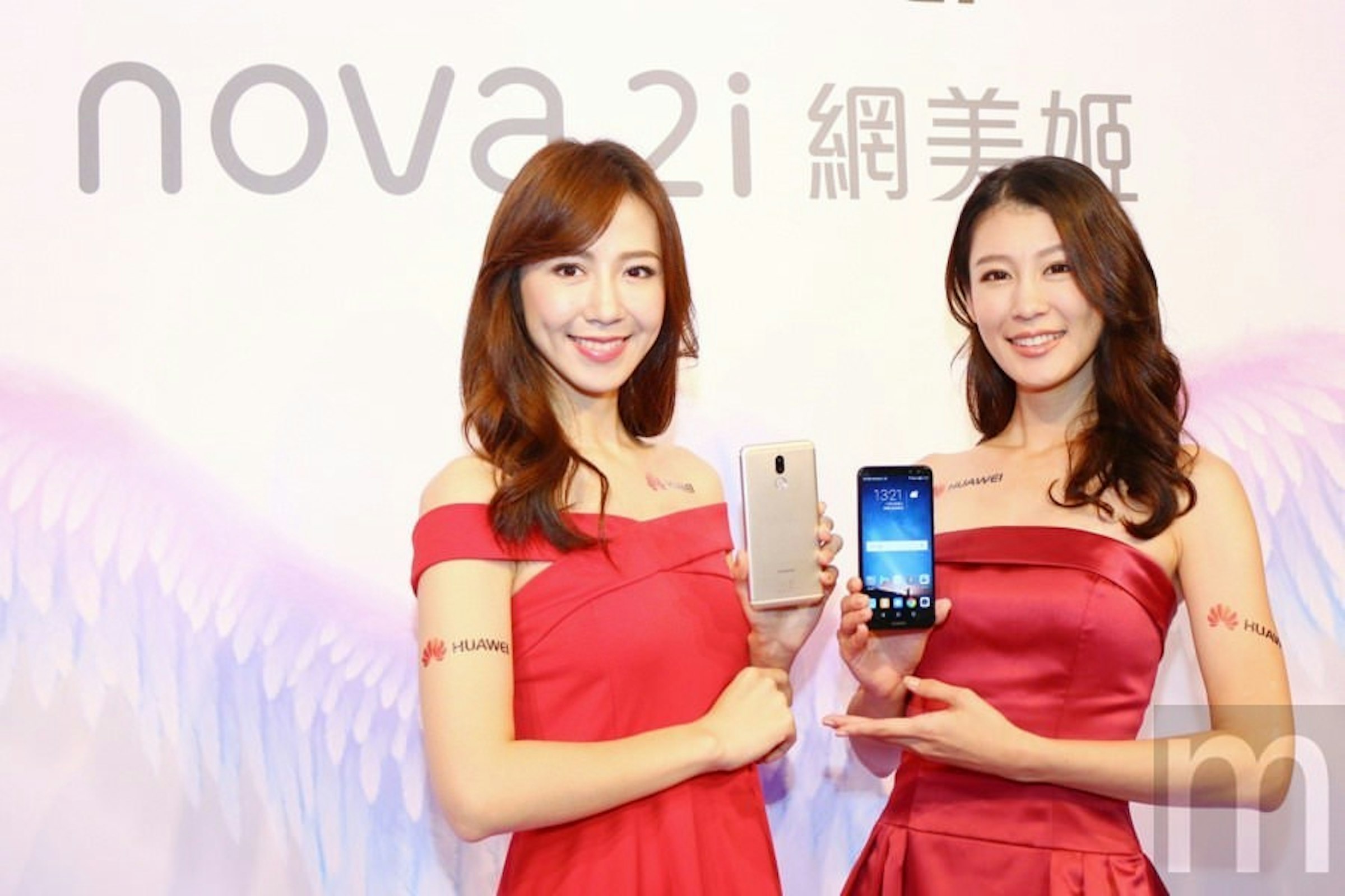 是華為網美手機nova 2i登台 用影棚級蝴蝶光拍出美麗自拍這篇文章的首圖