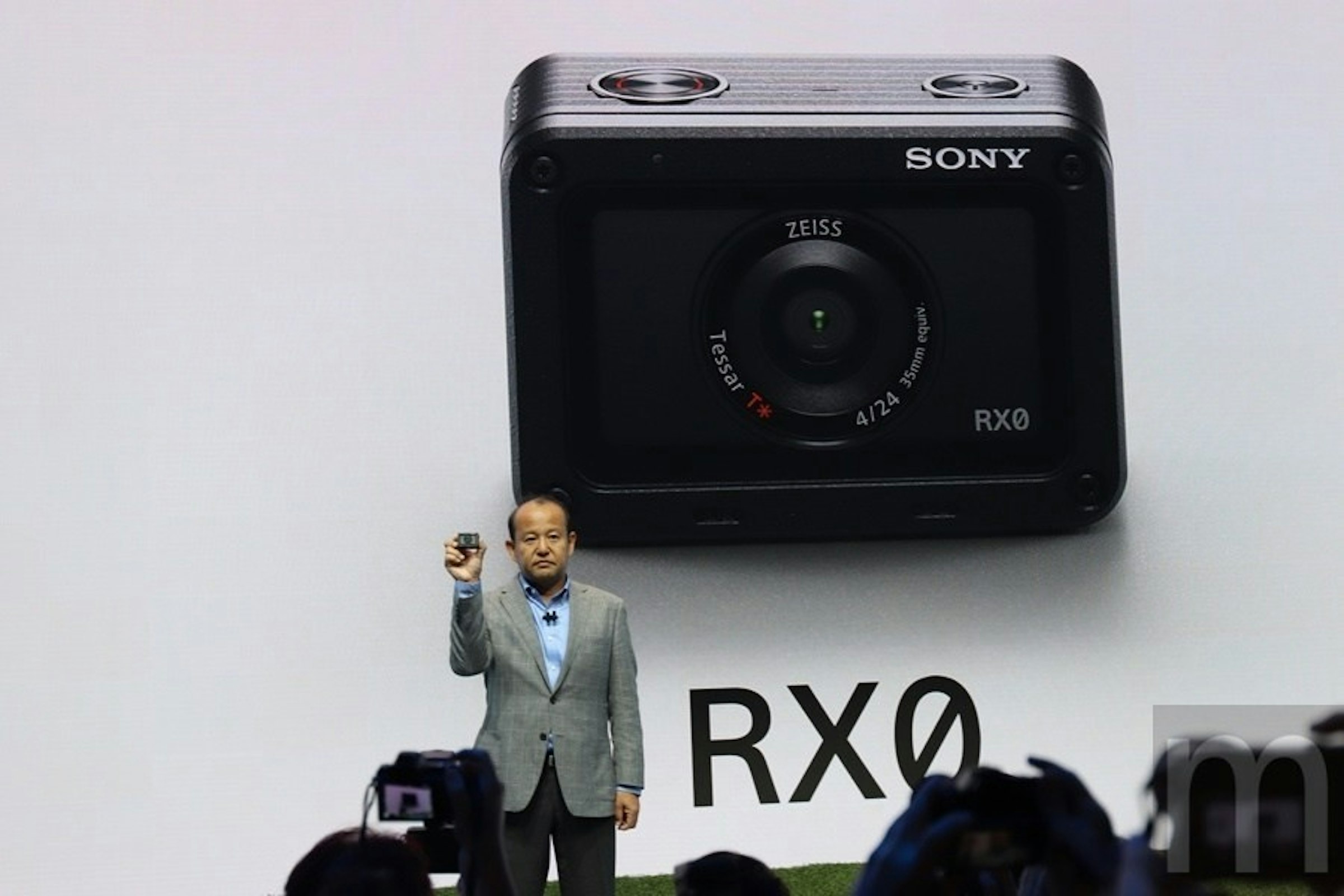 是Sony揭曉全新運動相機RX-0 結合1吋感光元件、蔡司鏡頭這篇文章的首圖