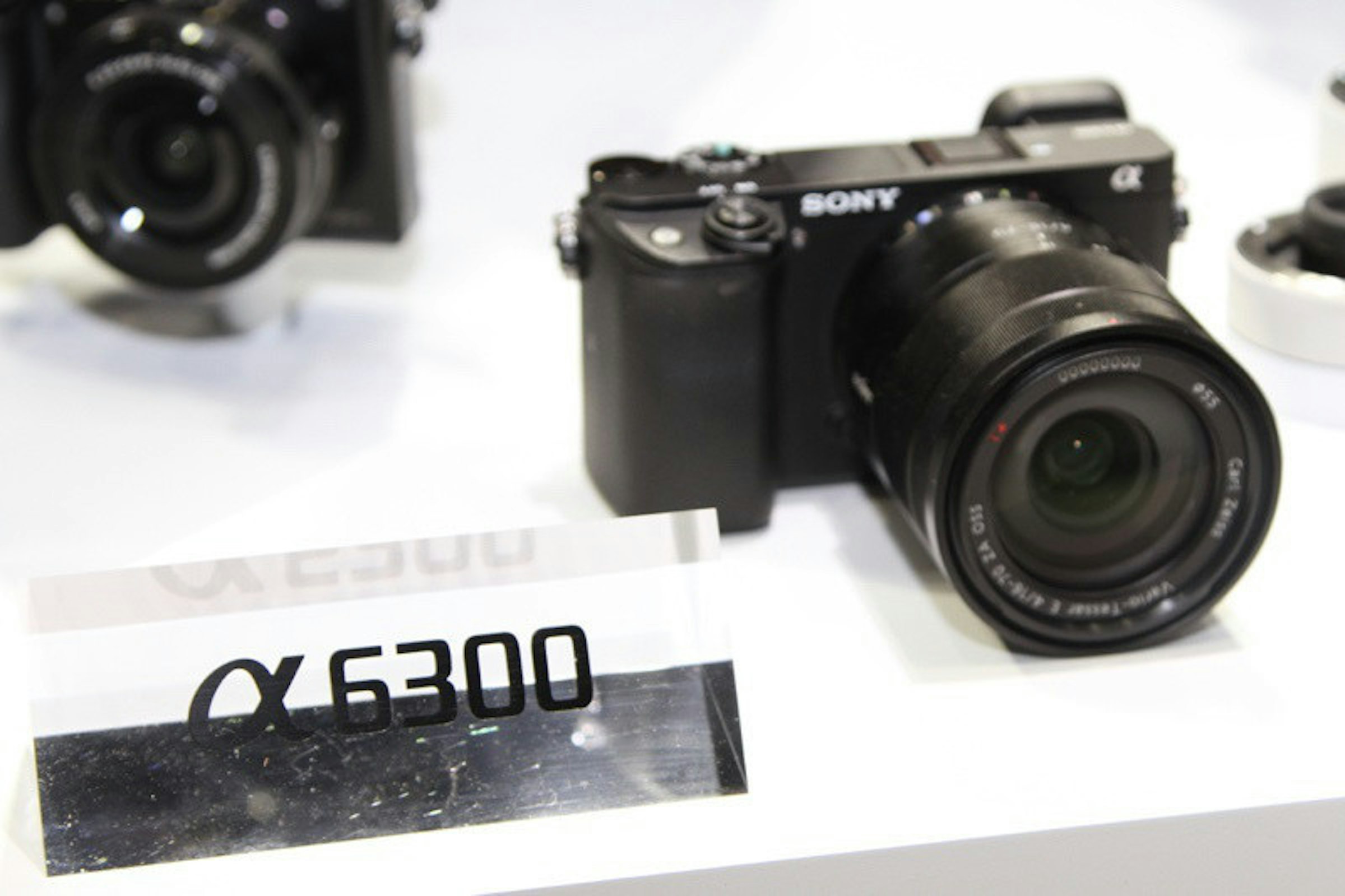 是更快對焦、4K錄影 Sony隨身無反α6300動眼看這篇文章的首圖