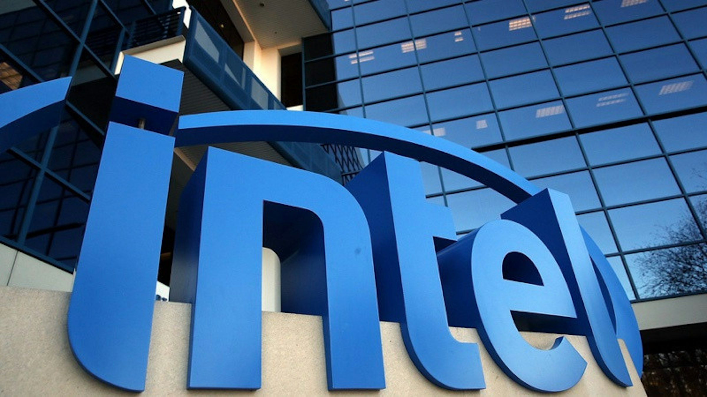 是Intel將取消新款處理器 可能退離手機市場這篇文章的首圖