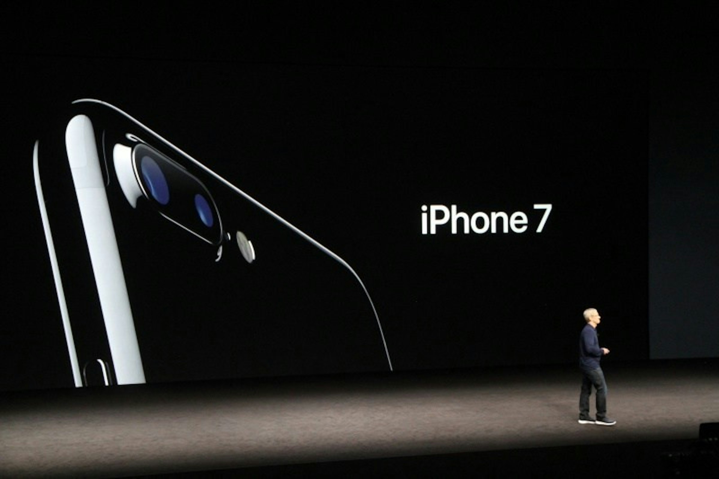 是台灣首賣！ iPhone 7加入兩種黑色、新Home鍵、防水等10大特色這篇文章的首圖