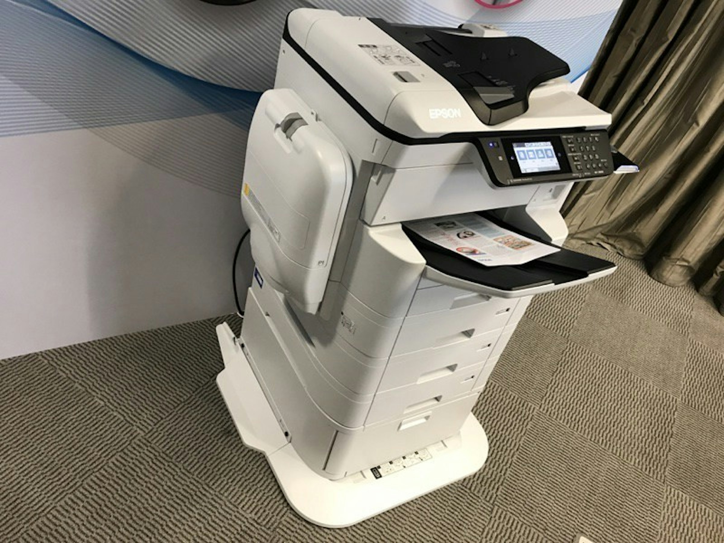 是Epson針對中小企業推出「印1彩送2黑」彩色列印租賃方案這篇文章的首圖
