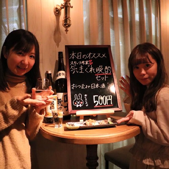 是自然就是美!日本這間咖啡廳店員個個都素顏的第2張圖