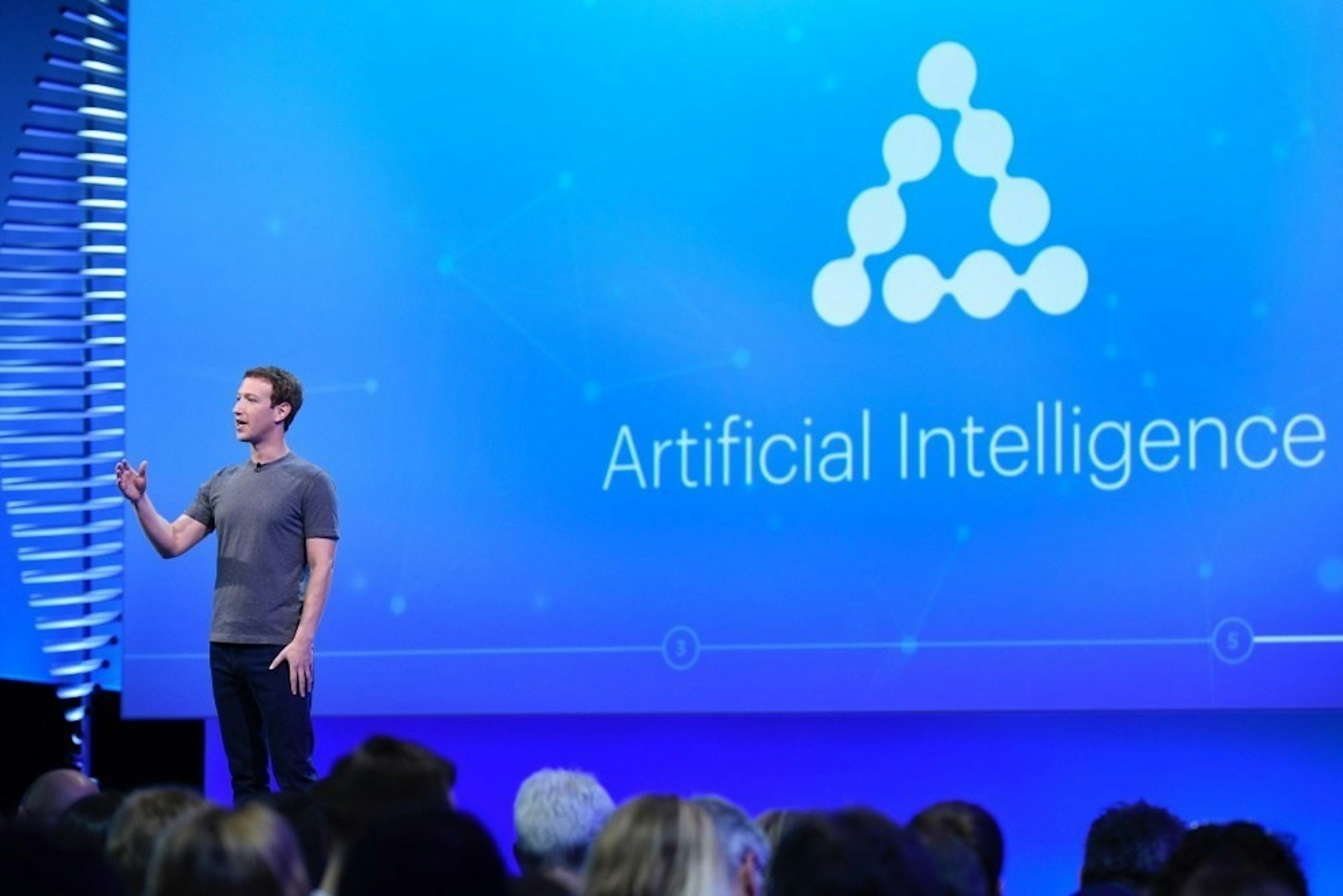 是Facebook挖角Google資深工程總監 預計以自主處理器推動AI等發展這篇文章的首圖