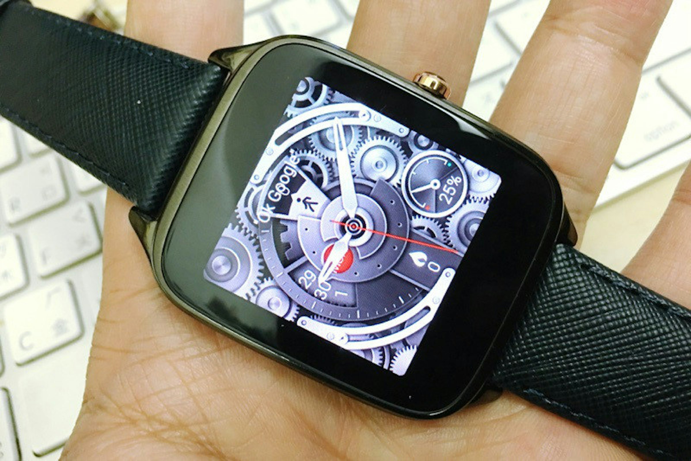 是ZenWatch 2再次動手戴 續航力提昇不少這篇文章的首圖