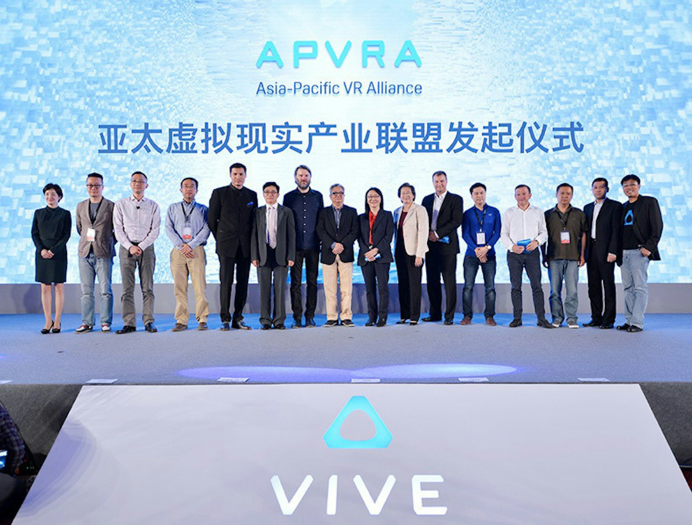 是HTC：虛擬實境市值4年內超越智慧型手機這篇文章的首圖