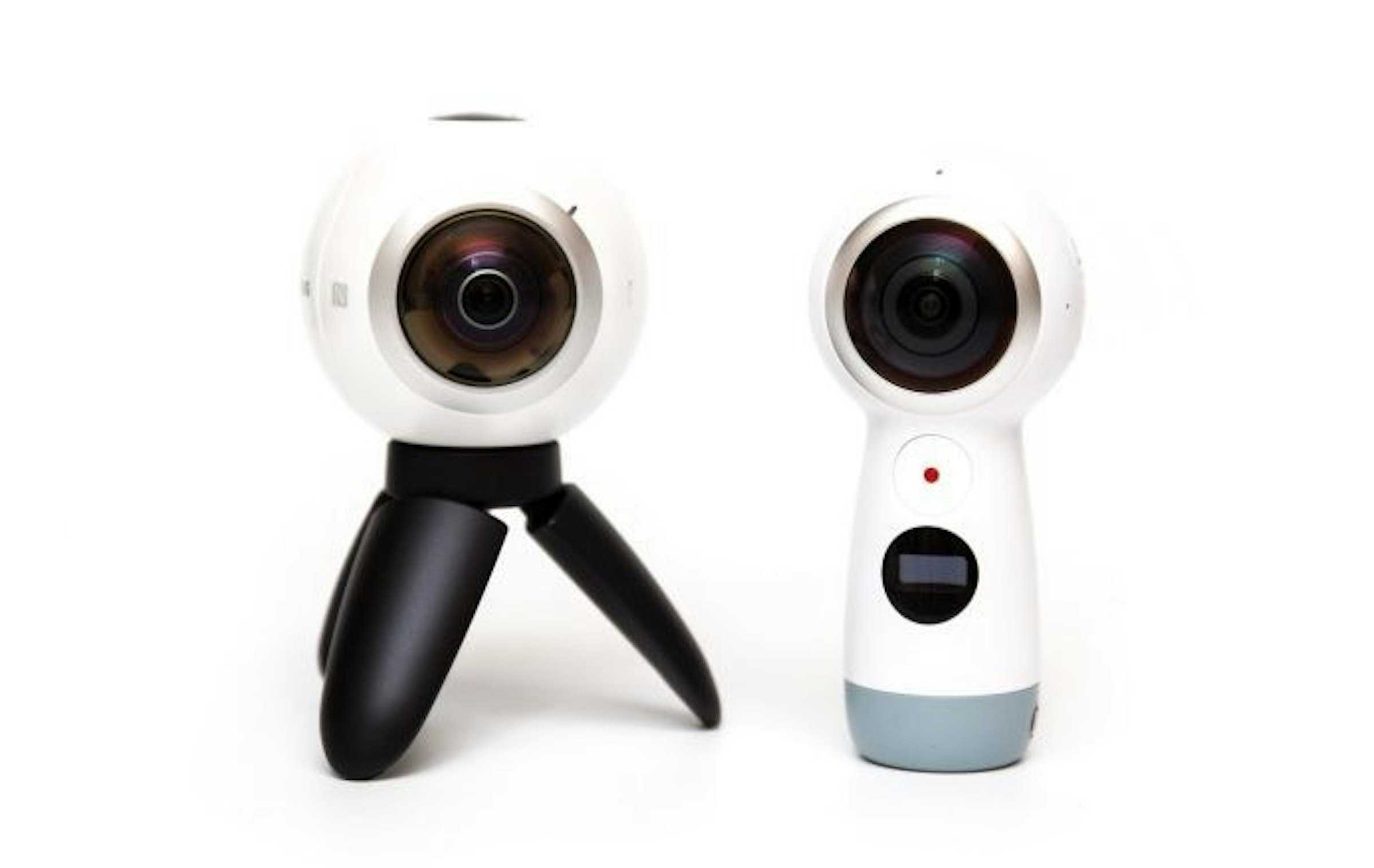 是Gear 360 (2017) 最值得購買的 360 全景相機 (1) 新舊版規格比較這篇文章的首圖