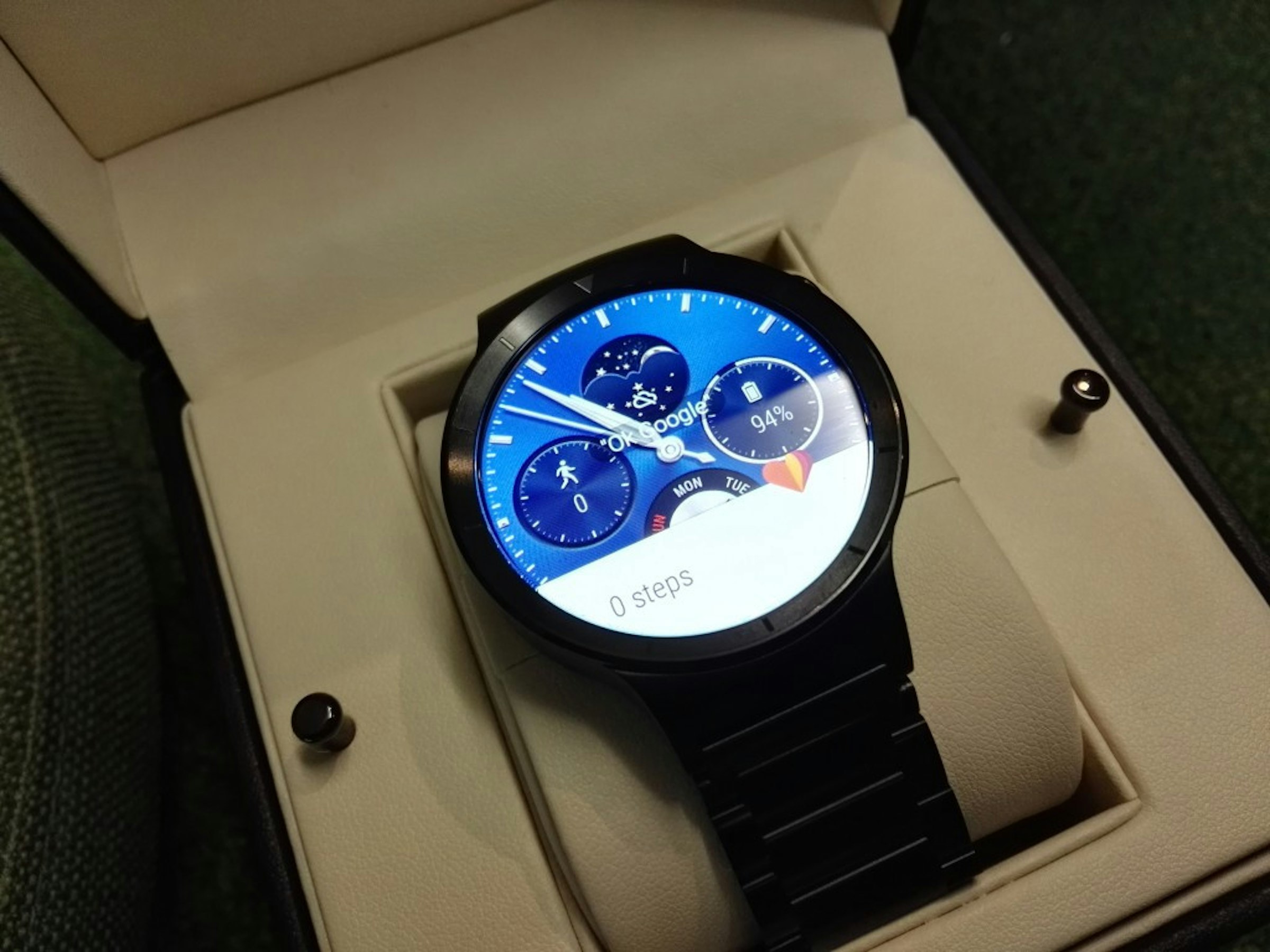 是好事成雙！！Huawei Watch也正式發布了！！ 高貴優雅，售價從RM1799起！這篇文章的首圖