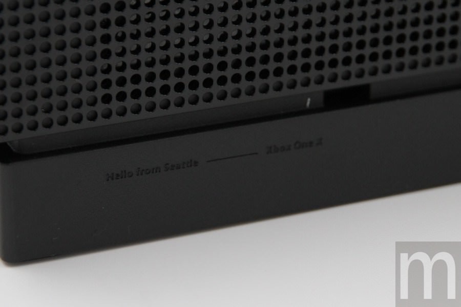 是開箱/預計在台推出、小巧機身塞入怪物效能的Xbox One X「黑潮版」這篇文章的第19圖