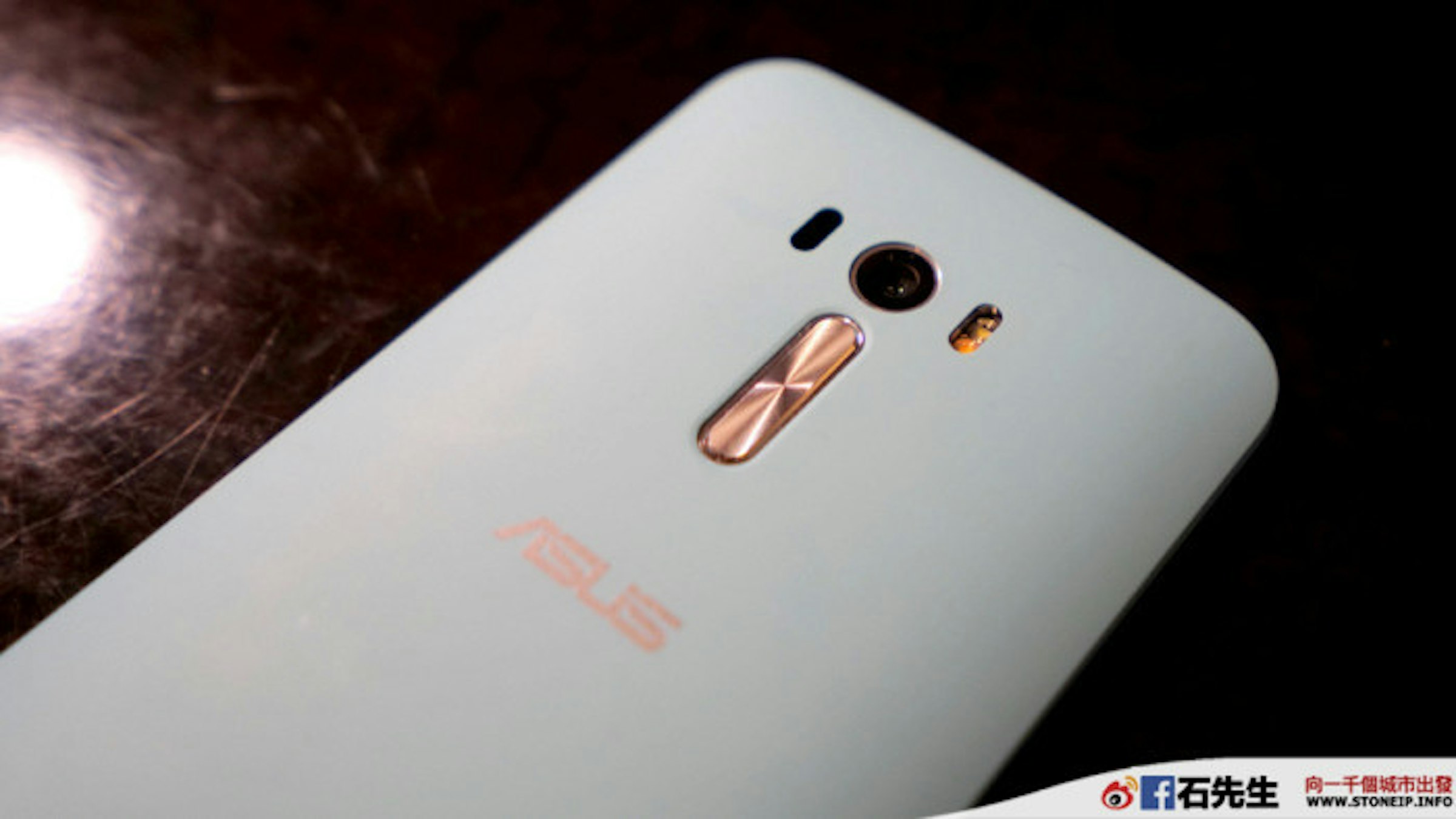 是ASUS Zenfone Selfie，華碩開始找到自已獨有的方向這篇文章的首圖