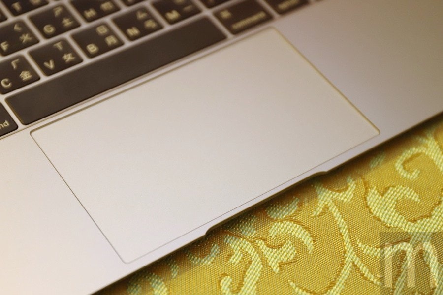 是簡單玩/換上新處理器、第二代蝶式鍵盤的2017年款12吋MacBook的第8張圖