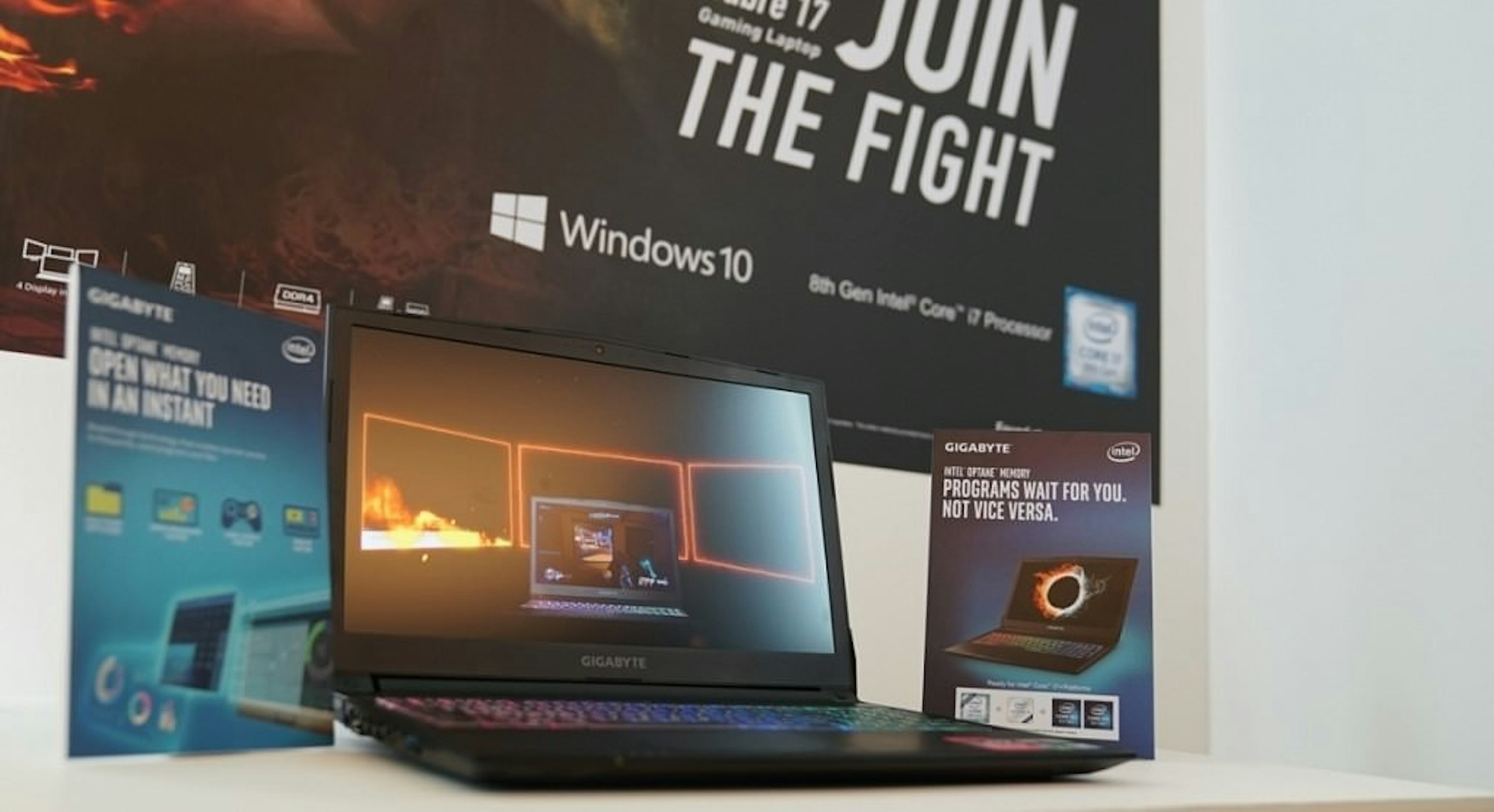 是技嘉推出首款採用Intel Core i7+處理器的遊戲筆電這篇文章的首圖
