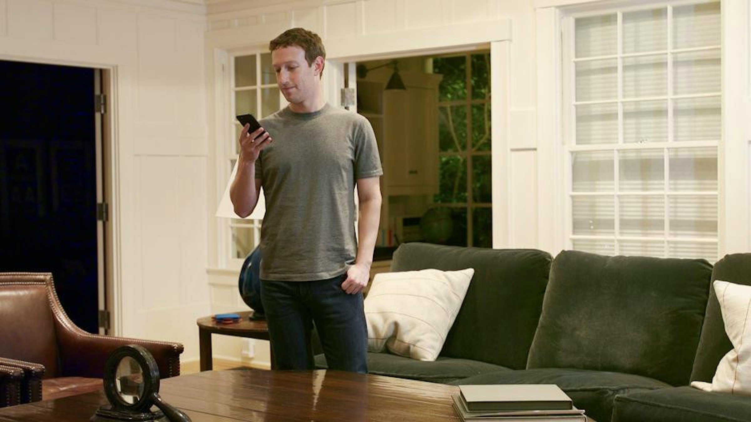 是Facebook執行長展示人工智慧「Jarvis Project」 未來使其互動更像人這篇文章的首圖