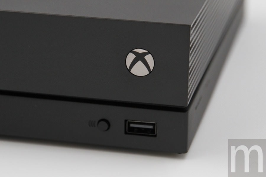 是開箱/預計在台推出、小巧機身塞入怪物效能的Xbox One X「黑潮版」這篇文章的第16圖
