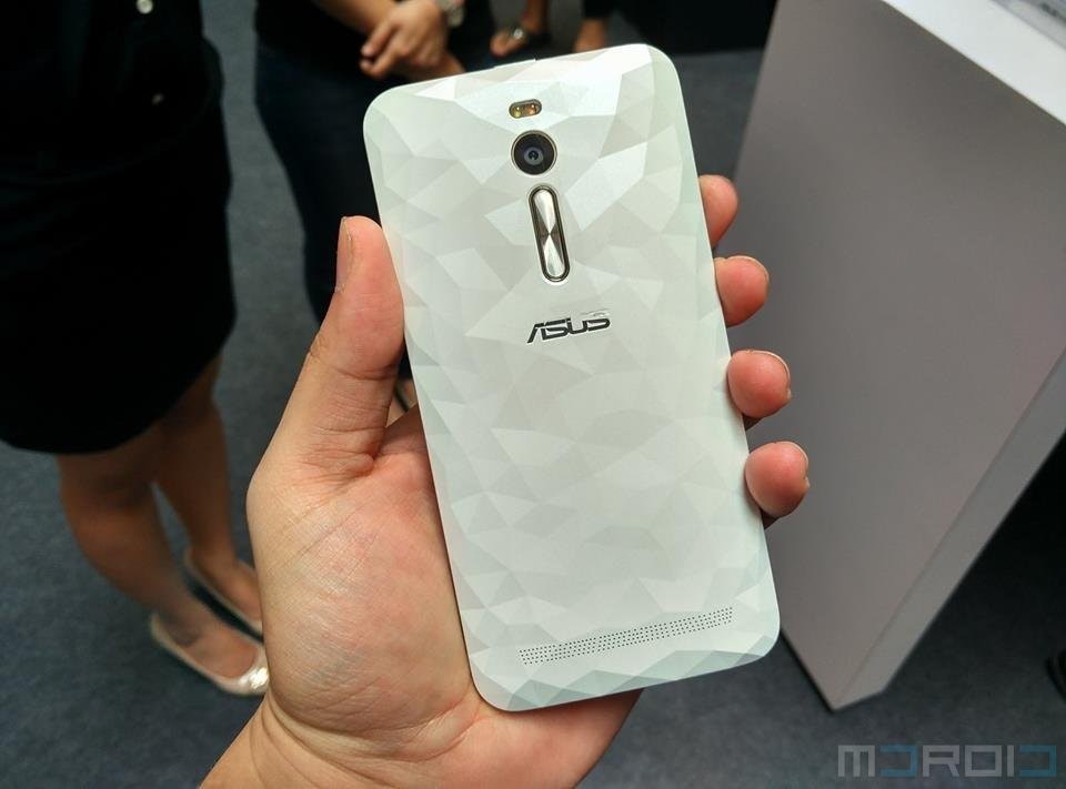 Asus-Zenfone-Deluxe