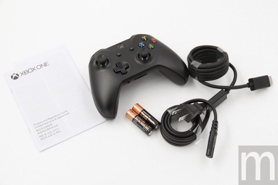 是開箱/預計在台推出、小巧機身塞入怪物效能的Xbox One X「黑潮版」這篇文章的第11圖