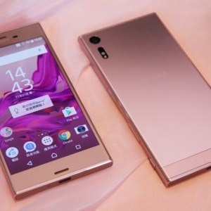 是藉粉色吸引女性消費族群 Xperia XZ山茶花配色動眼看的第17張圖