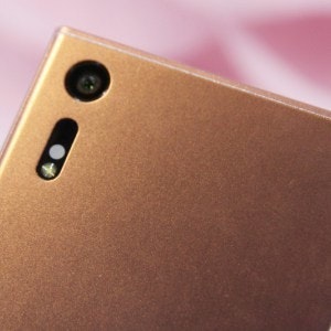 是藉粉色吸引女性消費族群 Xperia XZ山茶花配色動眼看的第22張圖