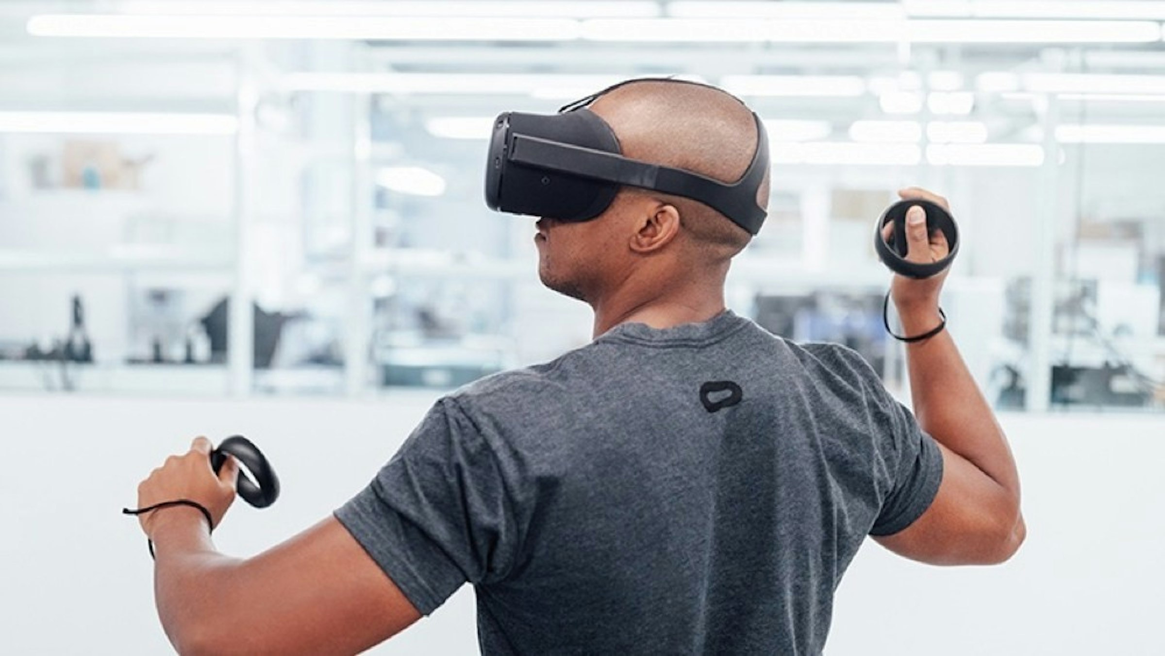 是Facebook新款無線VR顯示器外型更精簡、對應更自然手勢這篇文章的首圖