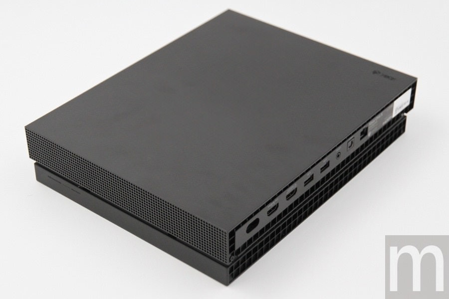 是開箱/預計在台推出、小巧機身塞入怪物效能的Xbox One X「黑潮版」這篇文章的第21圖