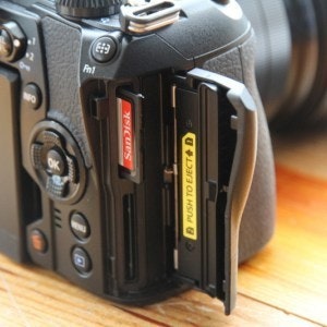 是Olympus旗艦新機OM-D E-M1 Mark II 今年年底前出貨的第28張圖