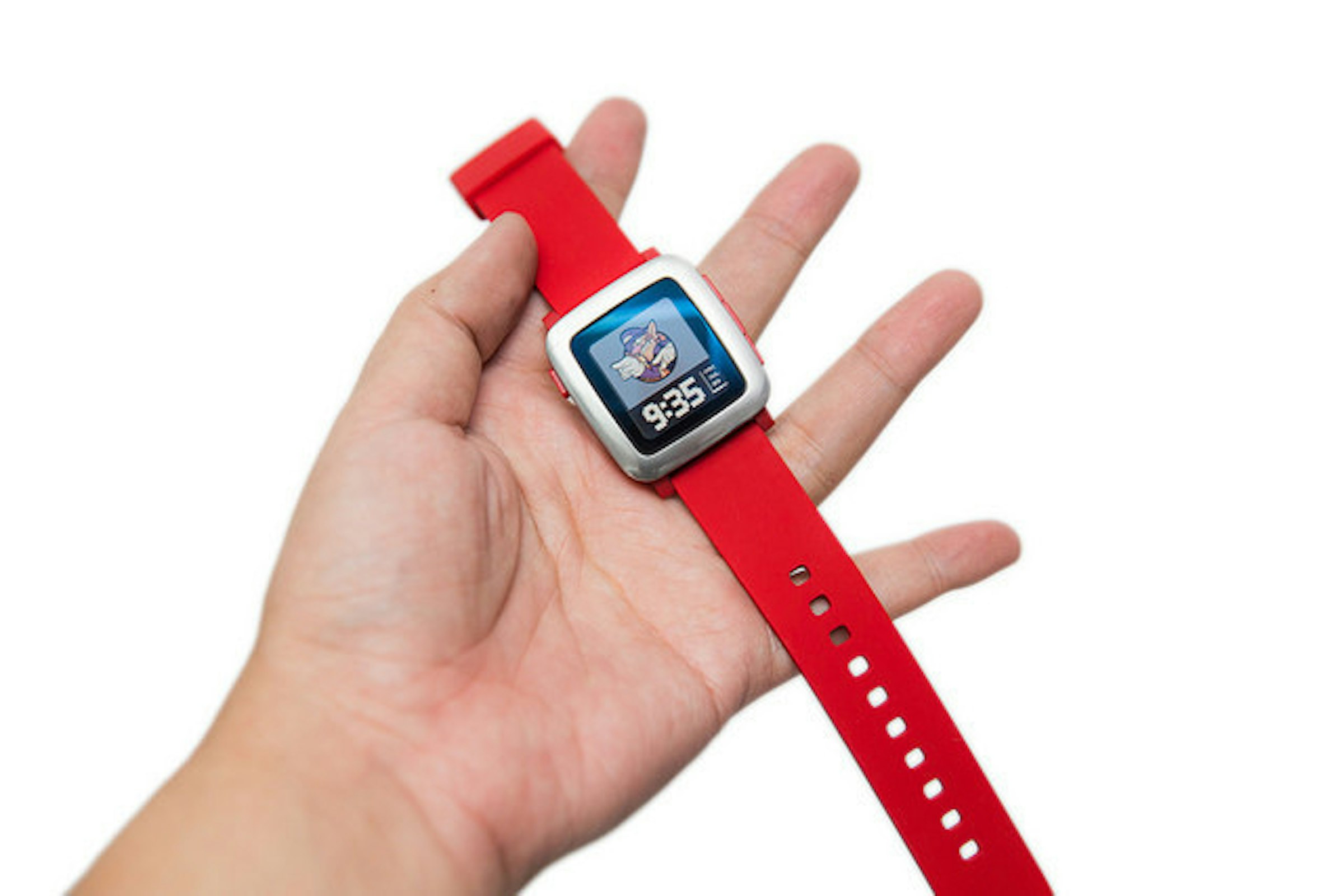 是怕刮傷？直接改造 Pebble Time 打磨呈現金屬原色！這篇文章的首圖