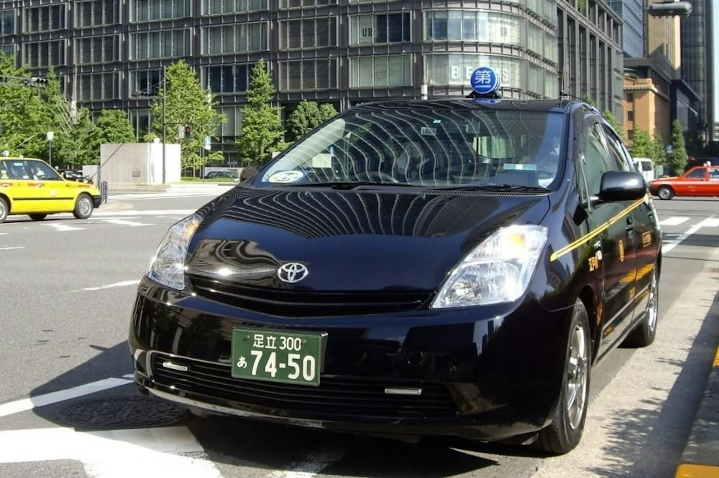 是Uber線上叫車服務以攜手在地計程車業者方式進駐日本市場這篇文章的首圖