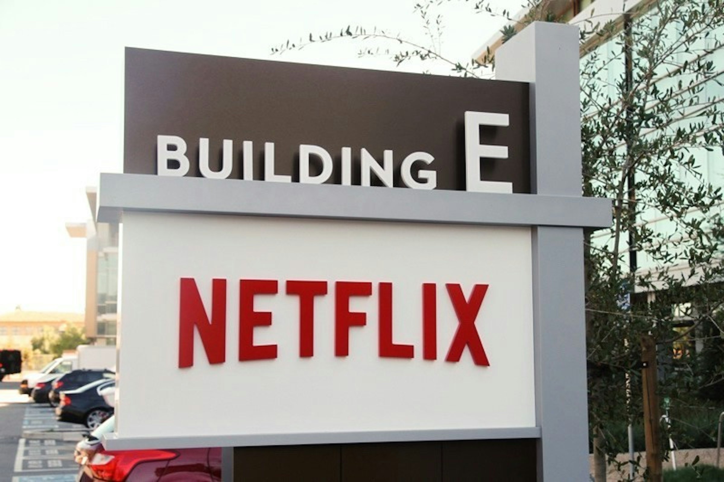 是成為重點策略項目 Netflix可能準備推出離線播放功能這篇文章的首圖