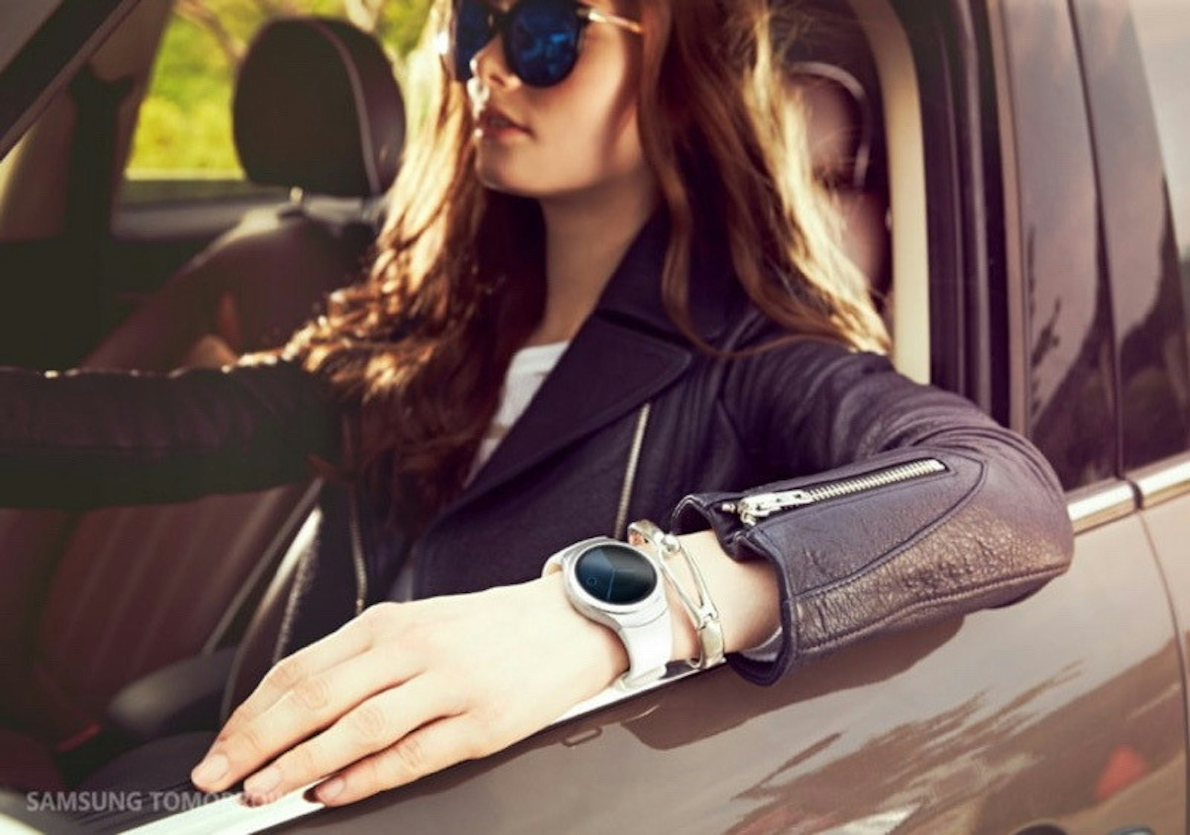 是三星新智慧錶Gear S2確定10/28登台這篇文章的首圖