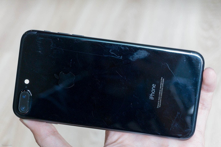 是曜石黑 iPhone 7 刮傷長這樣！消光黑似乎也難逃這命運這篇文章的首圖