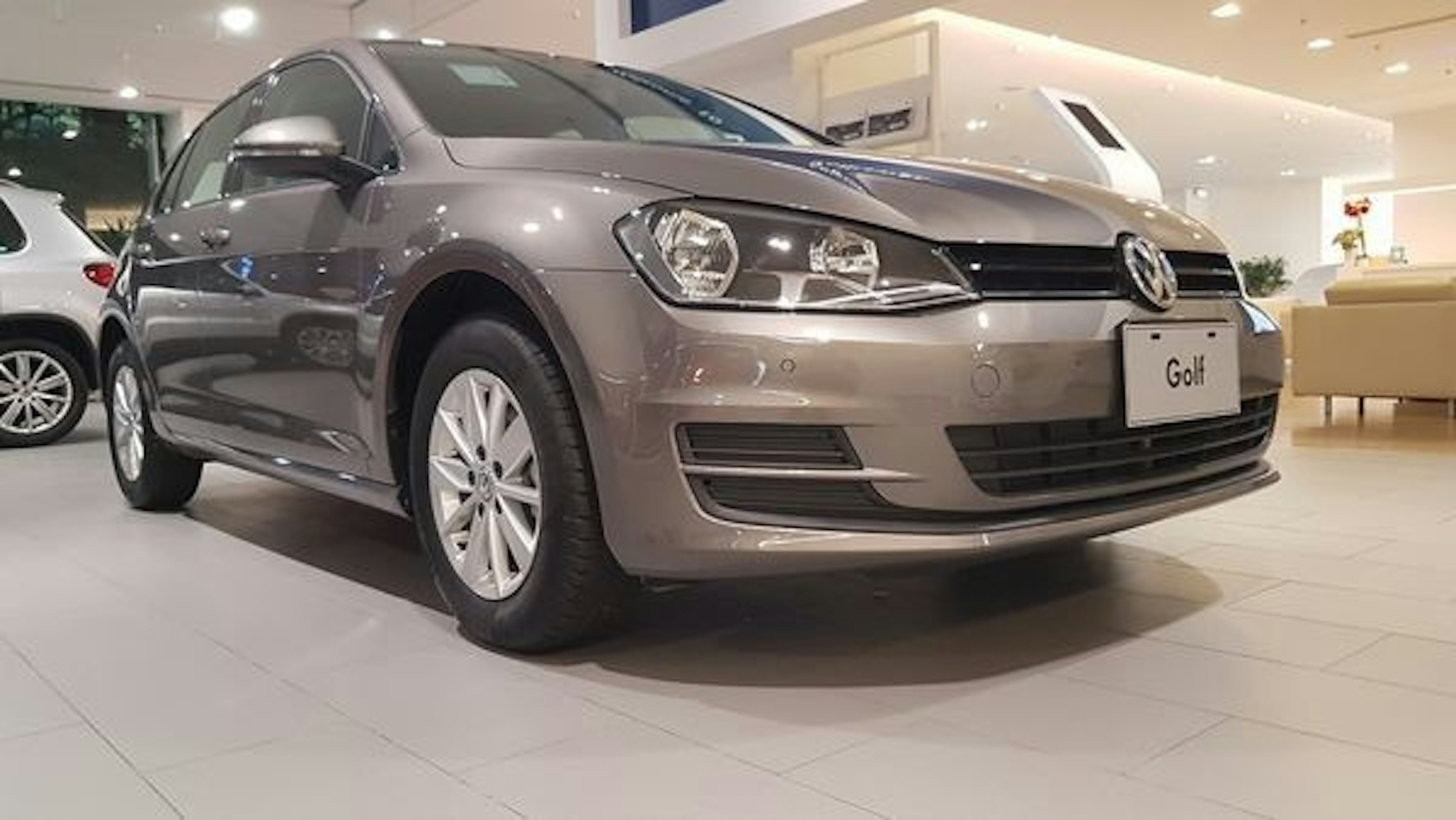 是[賞車] VW Golf 德國經典車款外型低調帥氣這篇文章的首圖
