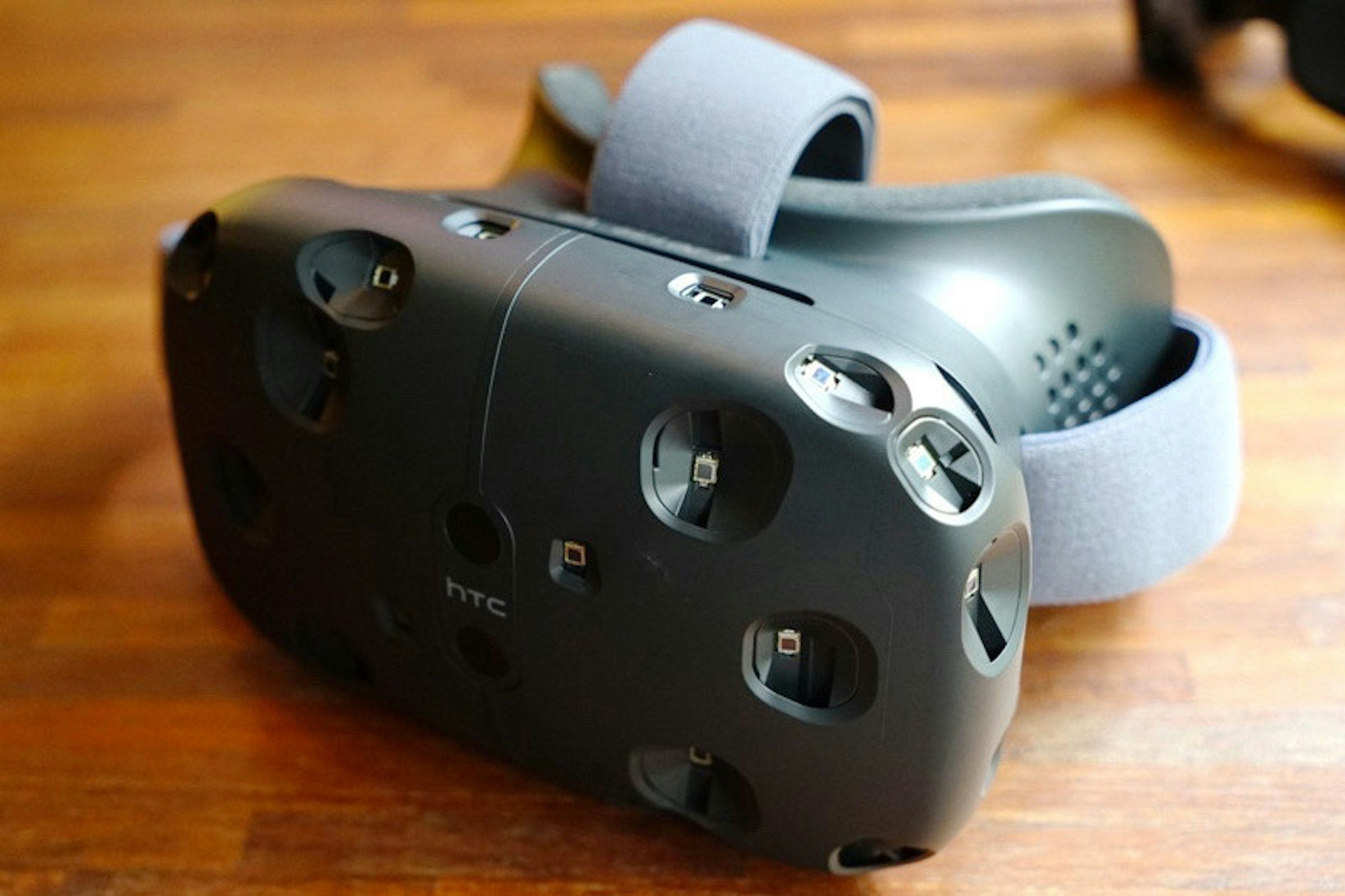是新版HTC VIVE 最快於台北電玩展開放體驗這篇文章的首圖