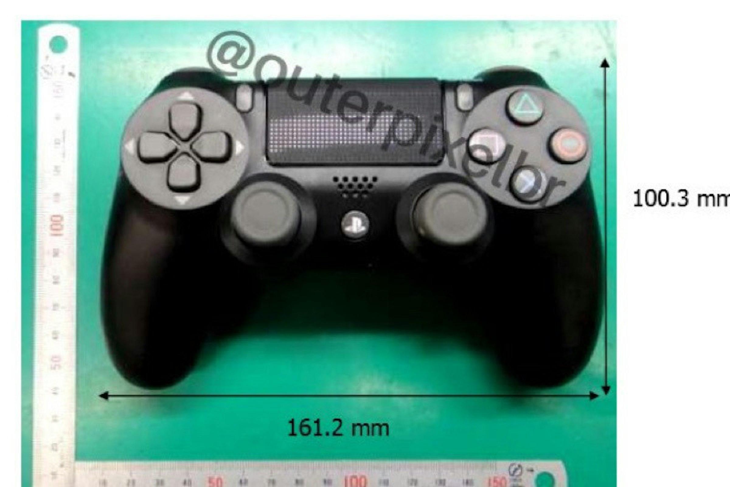 是新款DualShock控制器外觀曝光 將用於Neo、PS4 Slim這篇文章的首圖