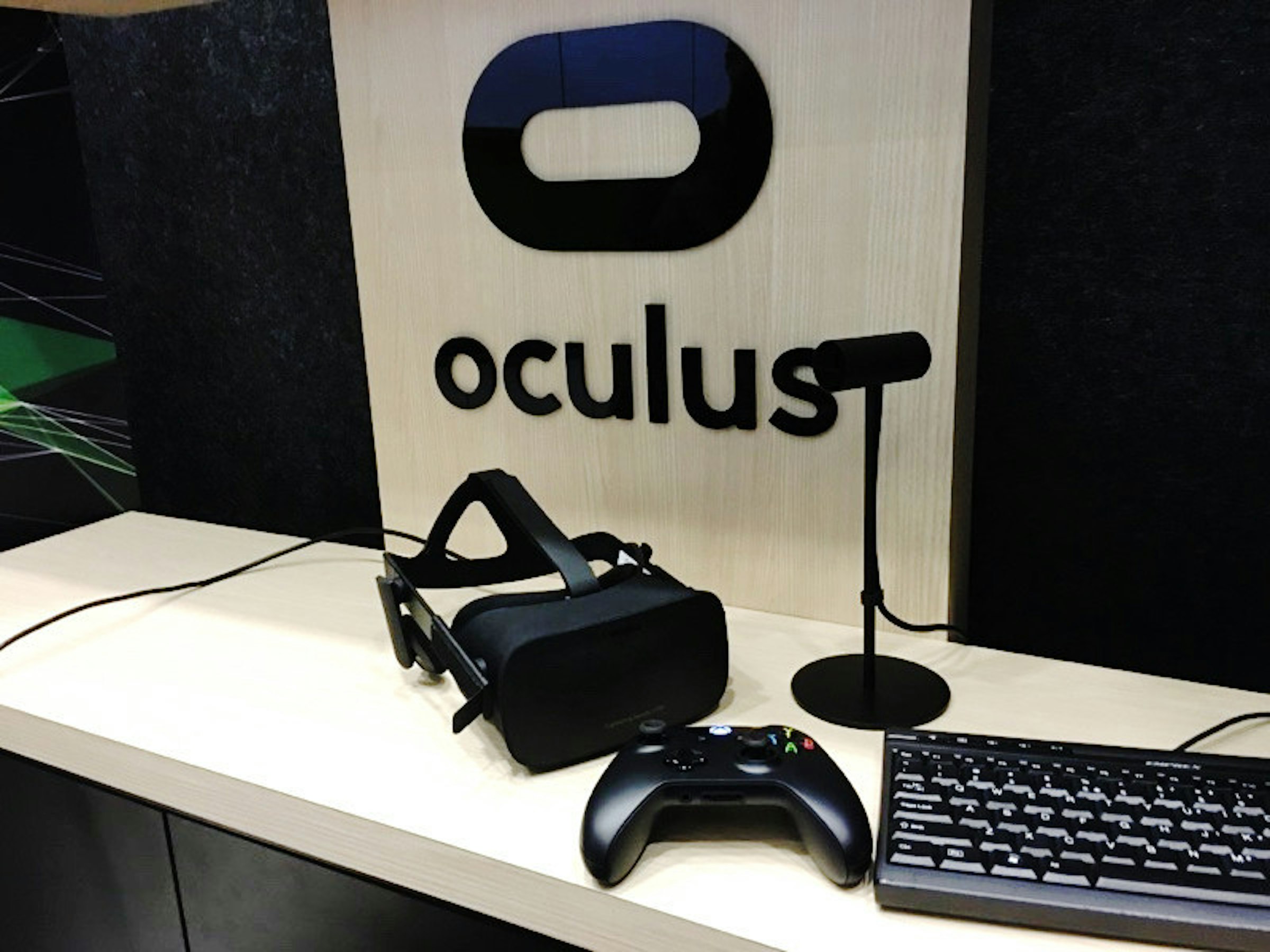 是Oculus Rift也能使用HTC VIVE部分功能這篇文章的首圖