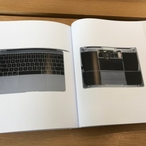 是蘋果設計書《Designed by Apple in California》快速動手翻 收錄各項經典產品的第33張圖