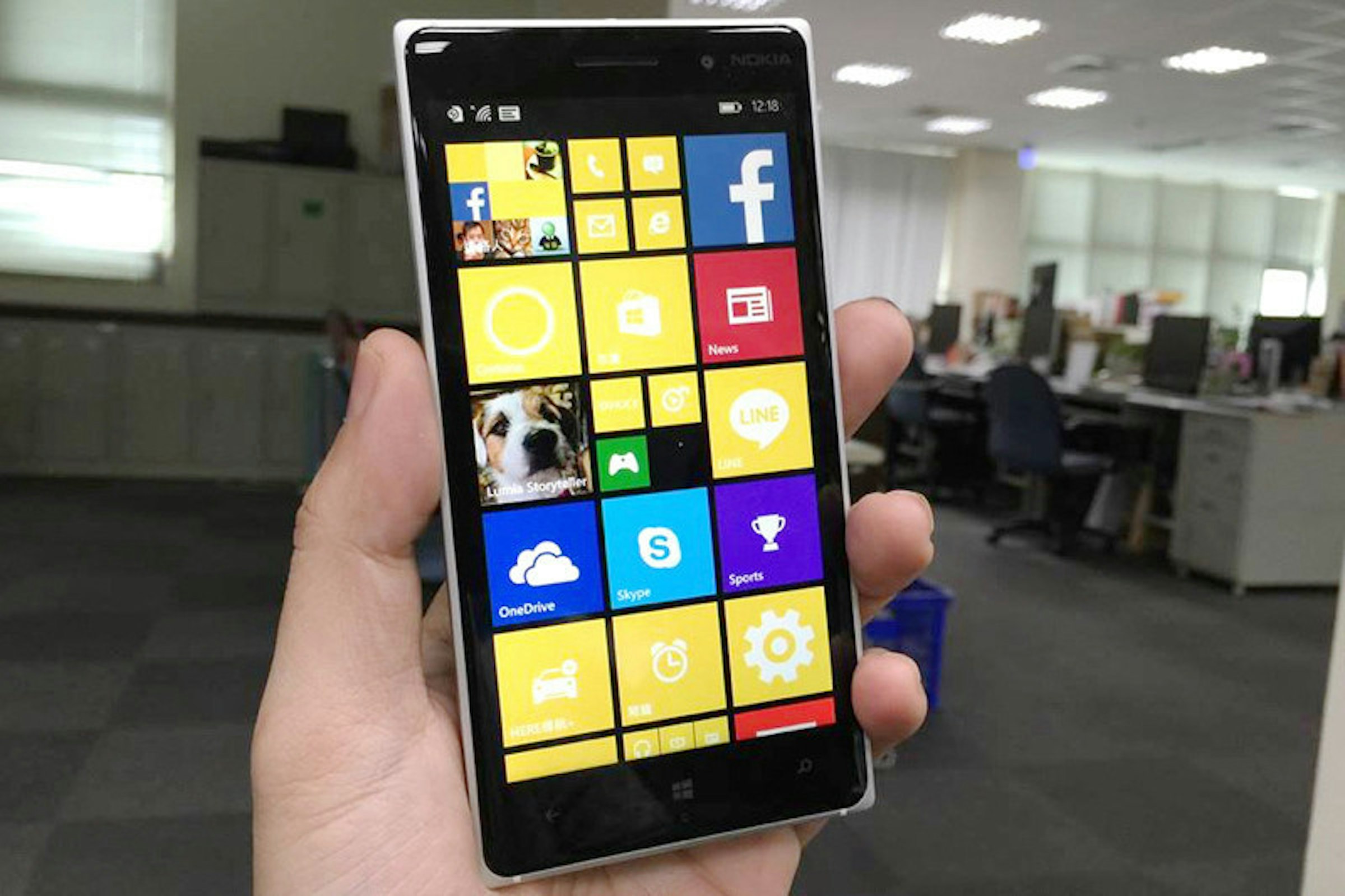 是微軟未放棄手機業務 暗示Surface手機存在這篇文章的首圖
