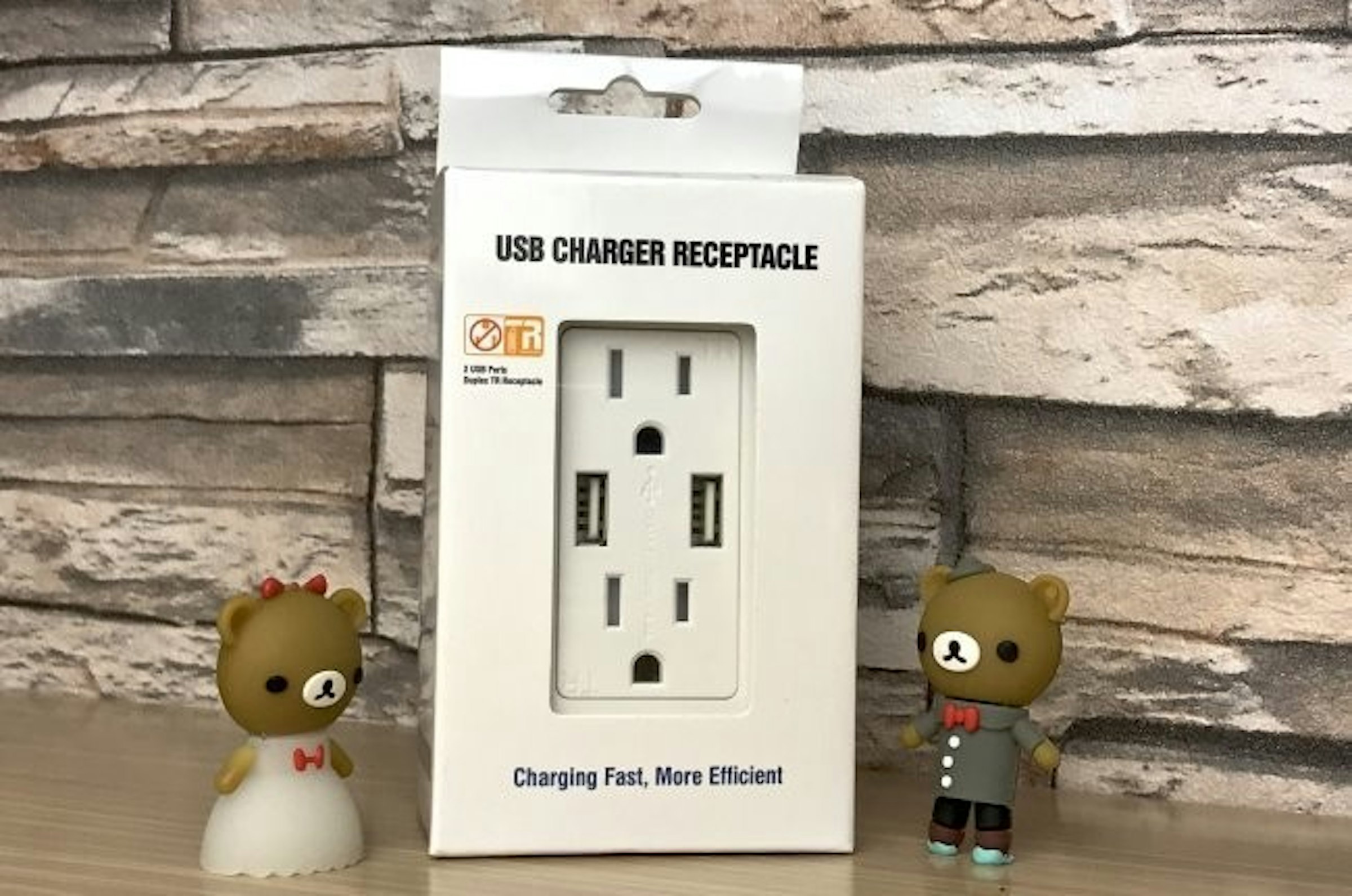 是女孩也能簡單插座更換DIY，Enerlites恩納萊 USB充電插座，讓你輕鬆擴充家中的充電插頭。的第2張圖