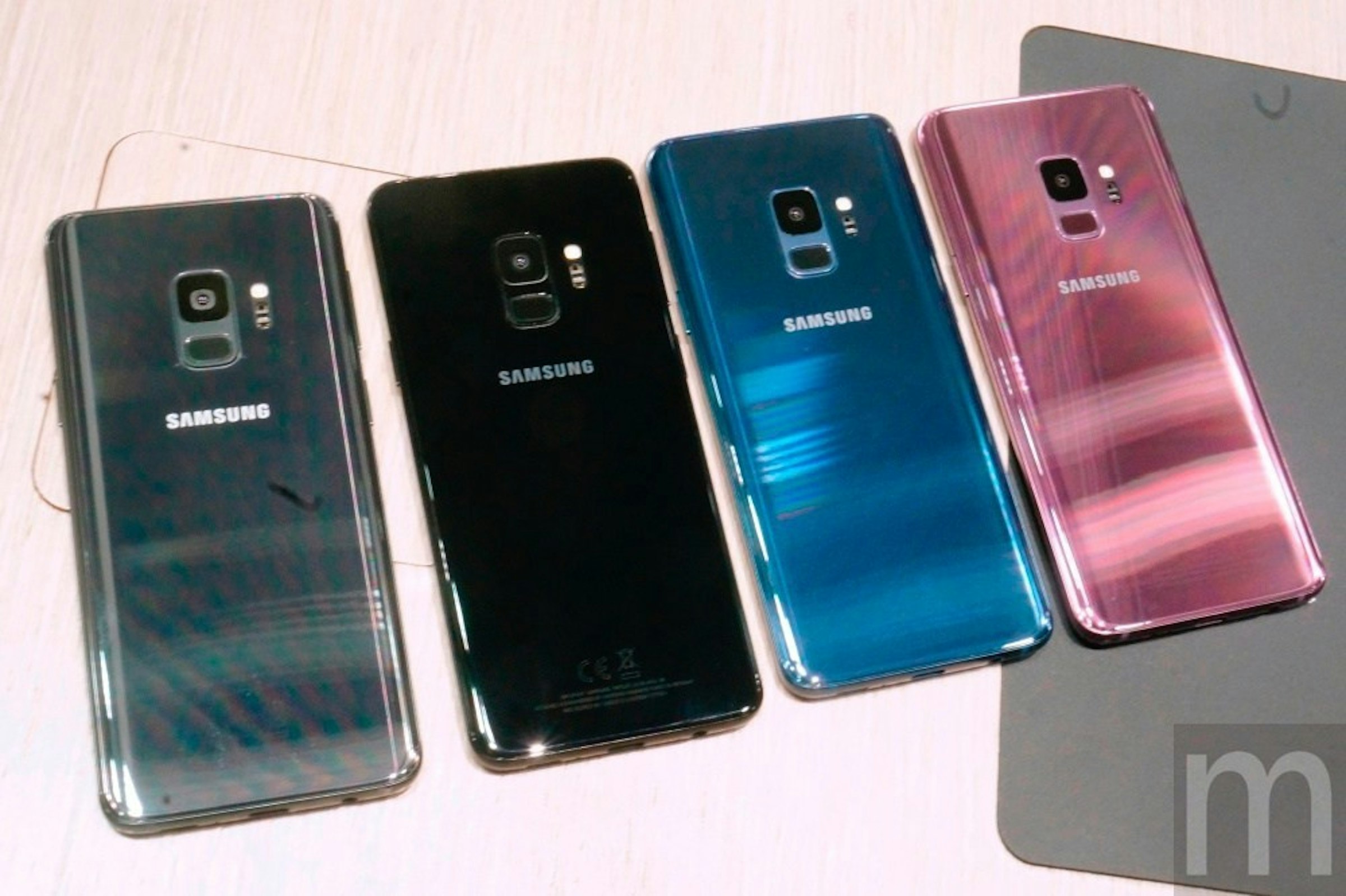 是動眼看／Galaxy S9系列外觀、周邊配件 與Galaxy S8+外型做比較的第7張圖