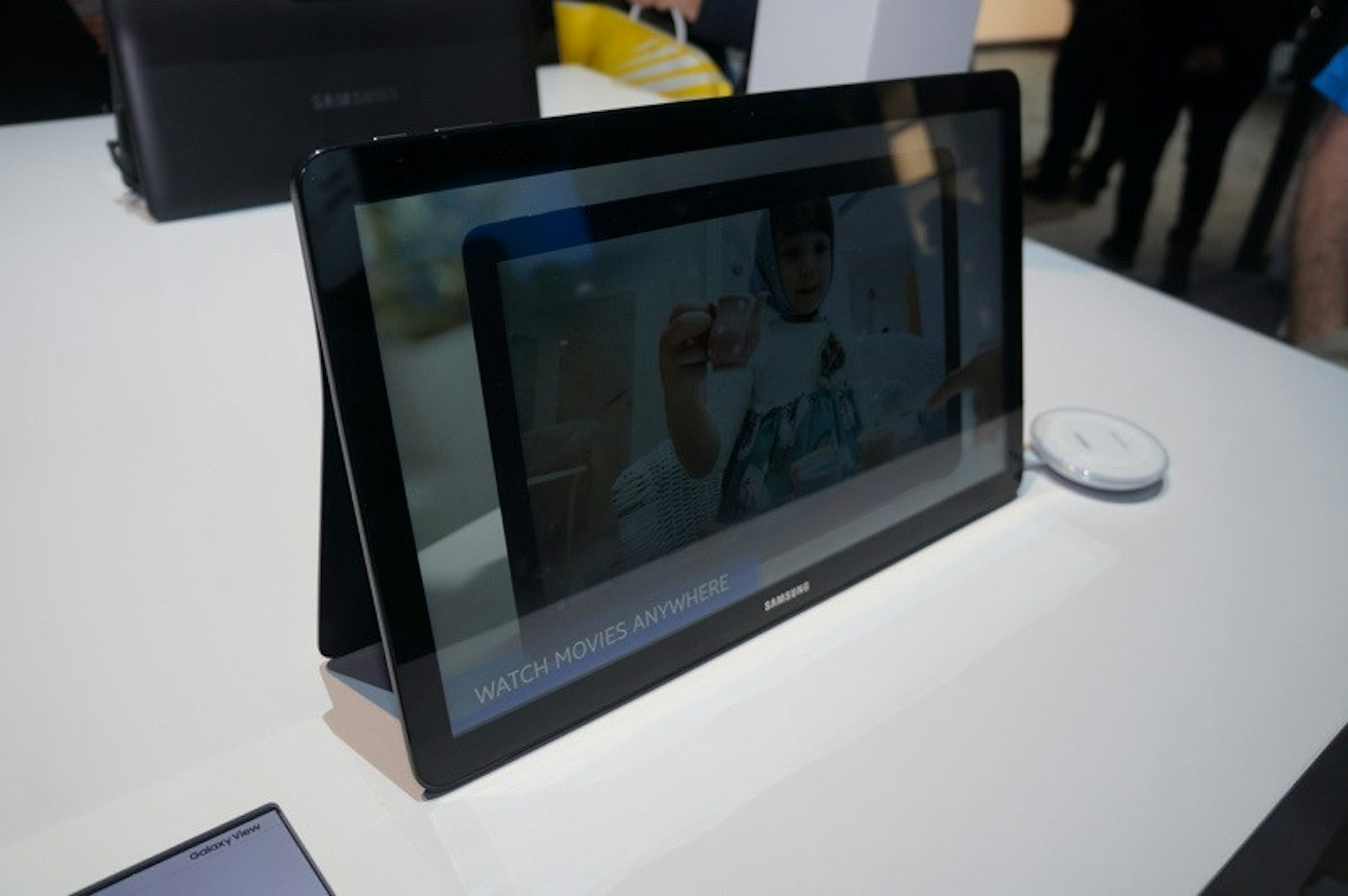 是放大視野 三星18.4吋平板Galaxy View登台這篇文章的首圖
