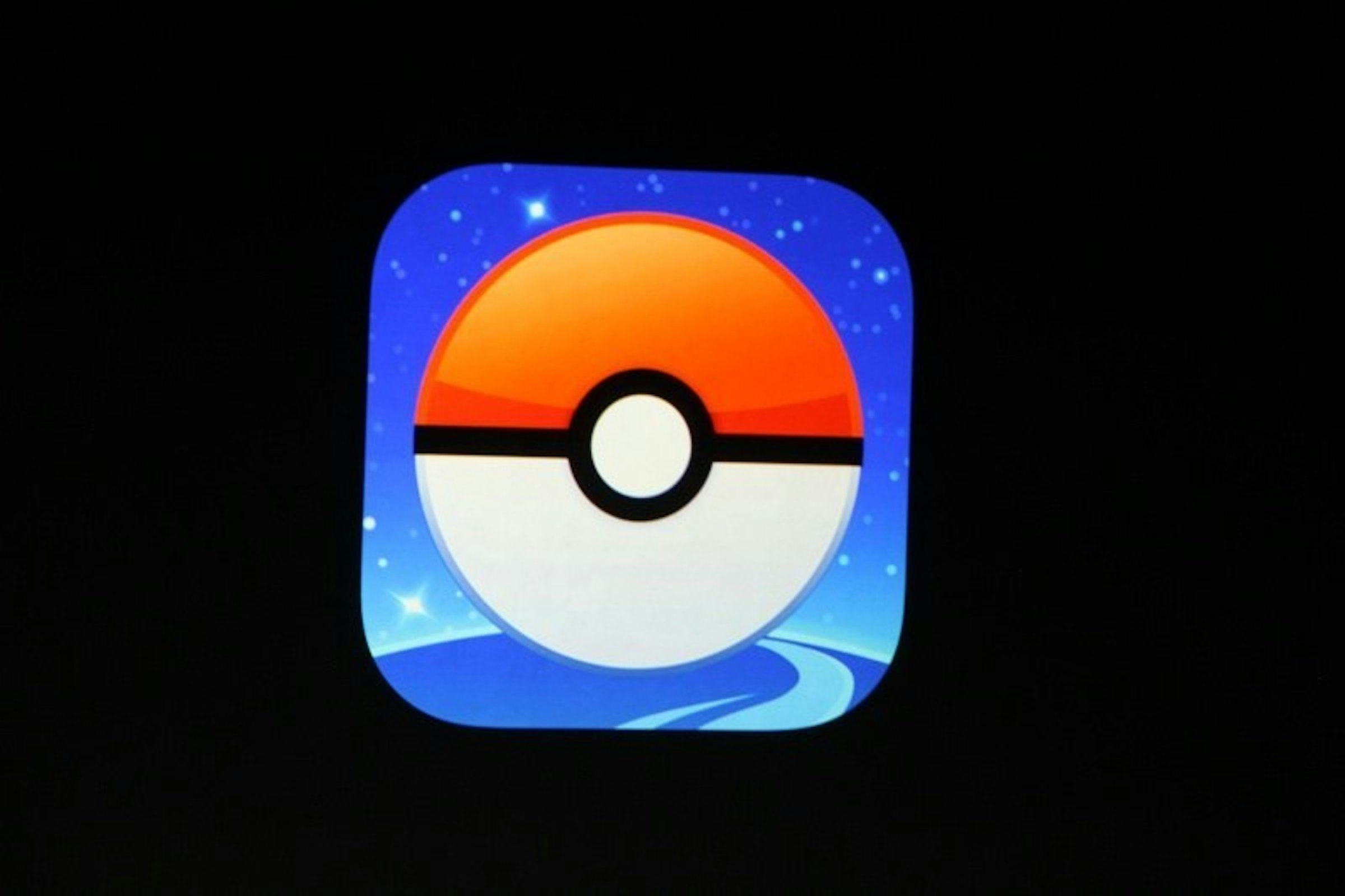 是《Pokémon Go》進駐Apple Watch 伸手即可抓寶可夢這篇文章的首圖