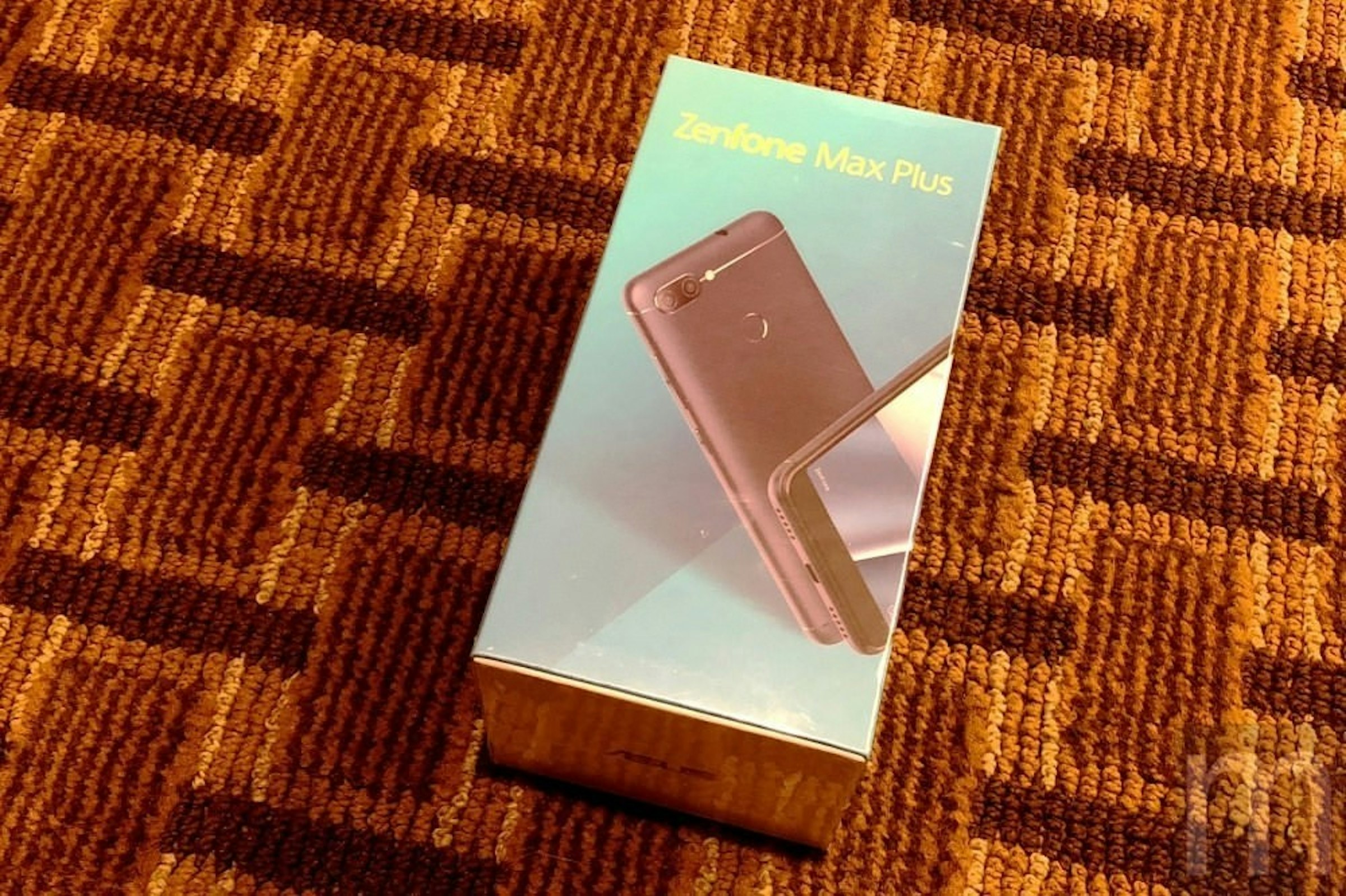 是動手玩／ZenFone Max Plus 將全尺寸螢幕、進階相機功能帶進中階入門機種這篇文章的首圖