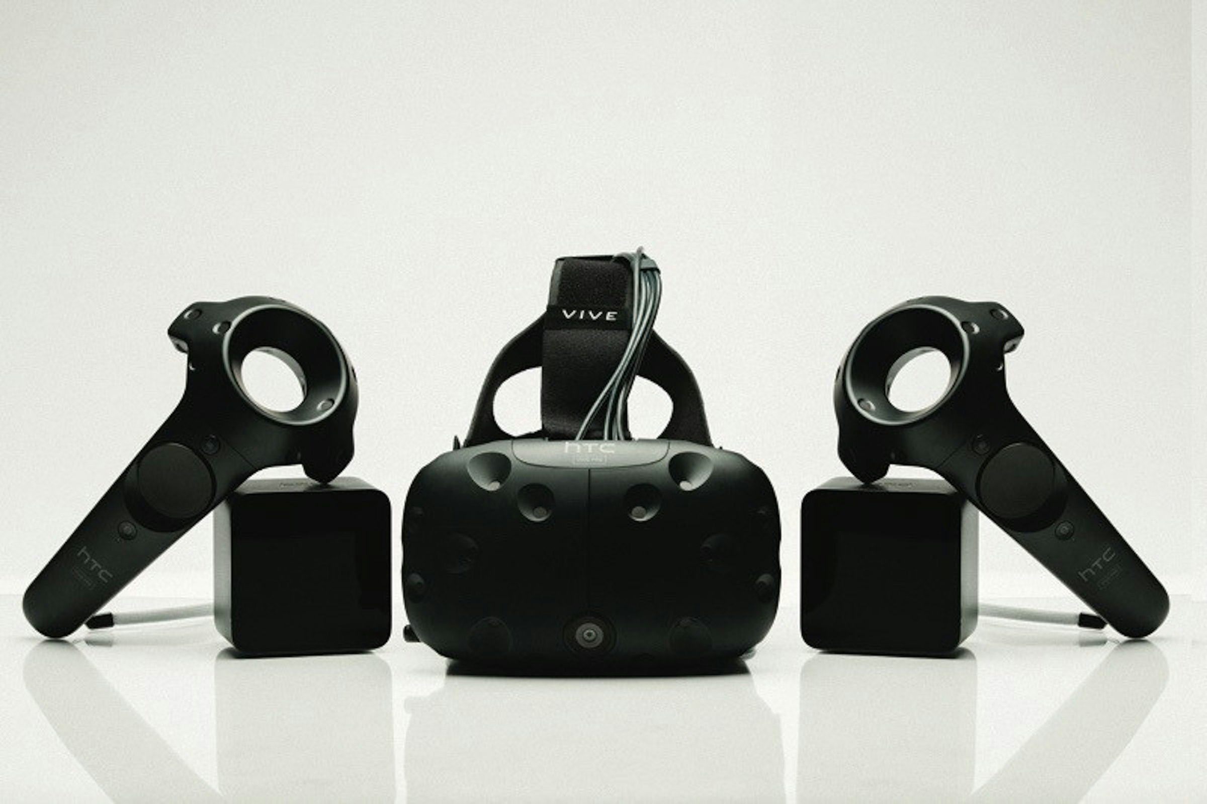 是更深沈的VR體驗 新HTC VIVE Pre開發版揭曉這篇文章的首圖