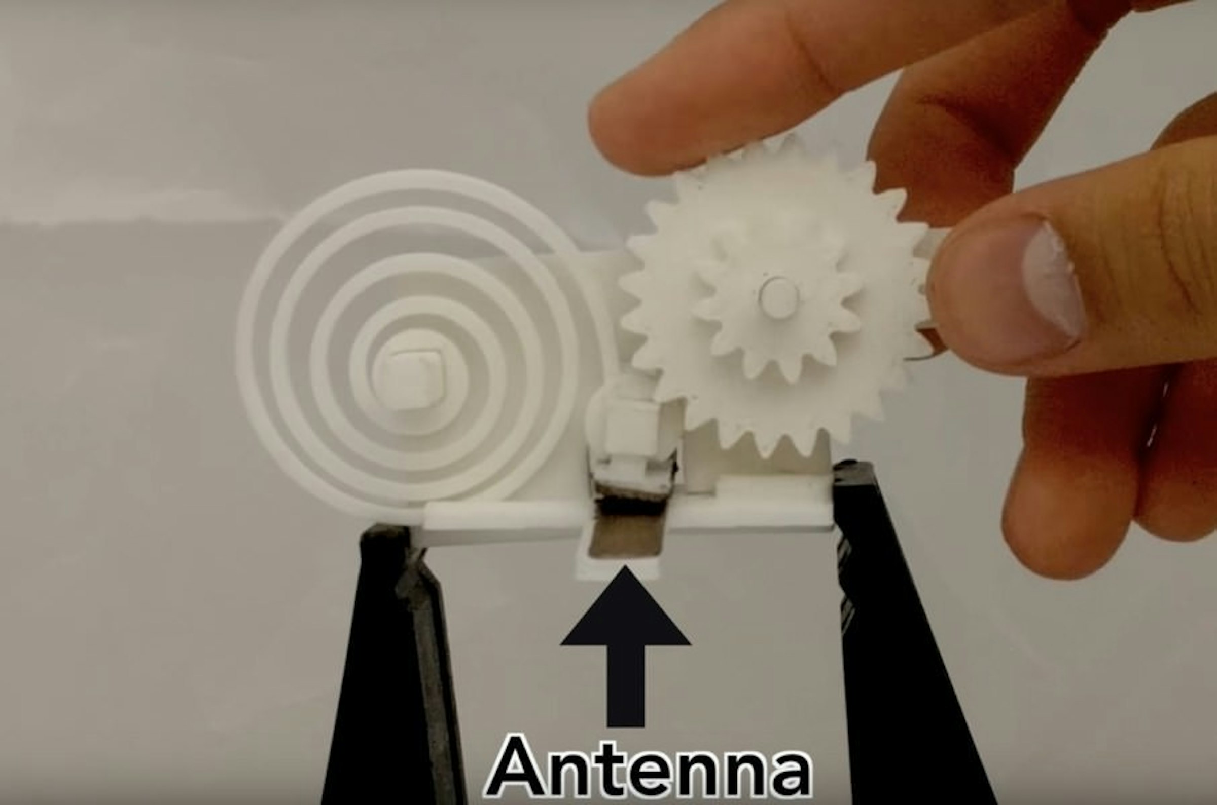 是華盛頓大學研究團隊藉由無需電力的3D列印模組打造物聯網應用這篇文章的首圖