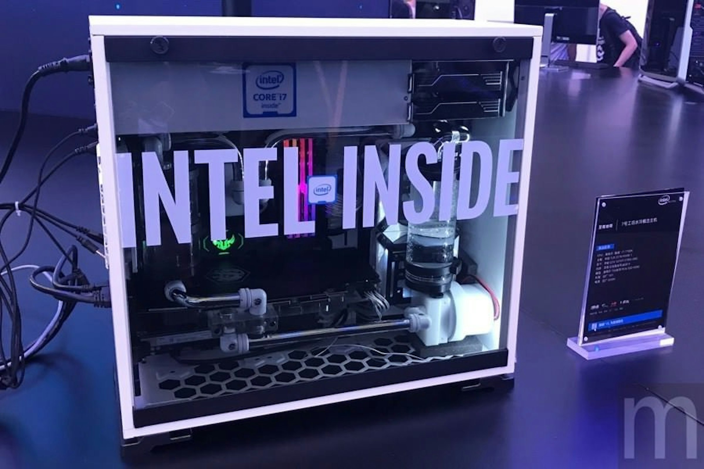 是Intel認為VR體驗將隨硬體提昇、賽事推廣更為普及這篇文章的首圖