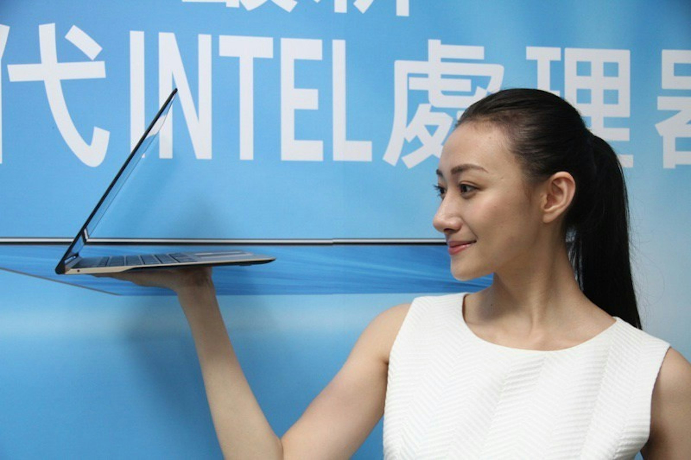 是Intel預告第七代Core i系列處理器桌機版明年初到來這篇文章的首圖