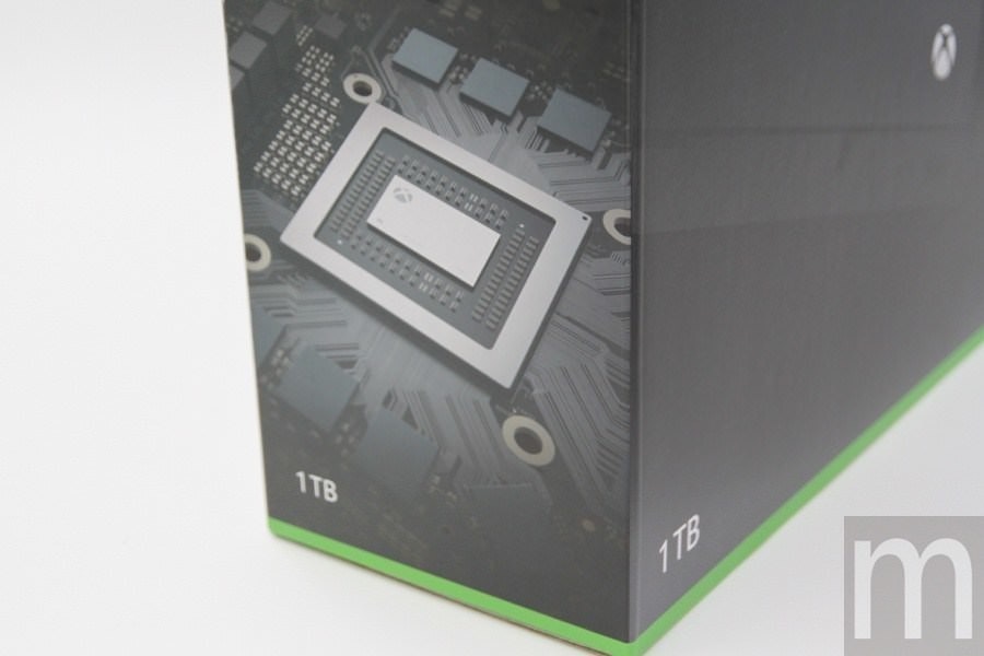 是開箱/預計在台推出、小巧機身塞入怪物效能的Xbox One X「黑潮版」這篇文章的第5圖