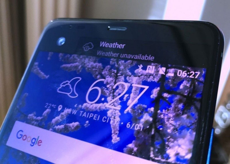 是HTC U系列新機導入前後玻璃機身、第二螢幕設計，預計同步推出HTC X10這篇文章的首圖